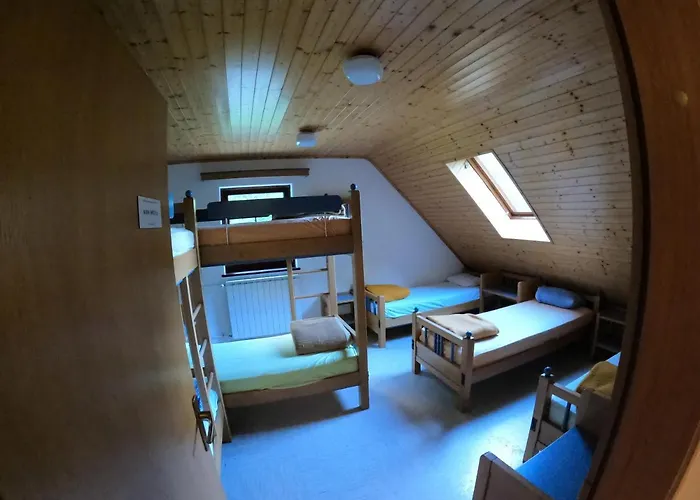 Auberge de jeunesse Pus Bavsica